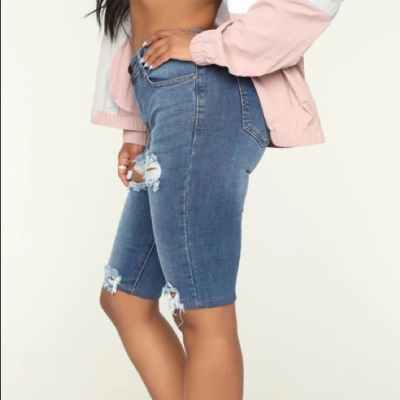 Fashion Nova Distressed Bermuda Midi Short - Picture 5 of 5